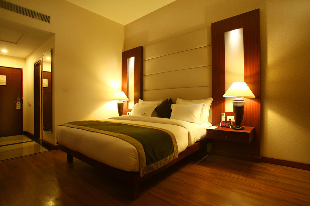 Continent Nakodar Hotel & Resorts ภายนอก รูปภาพ