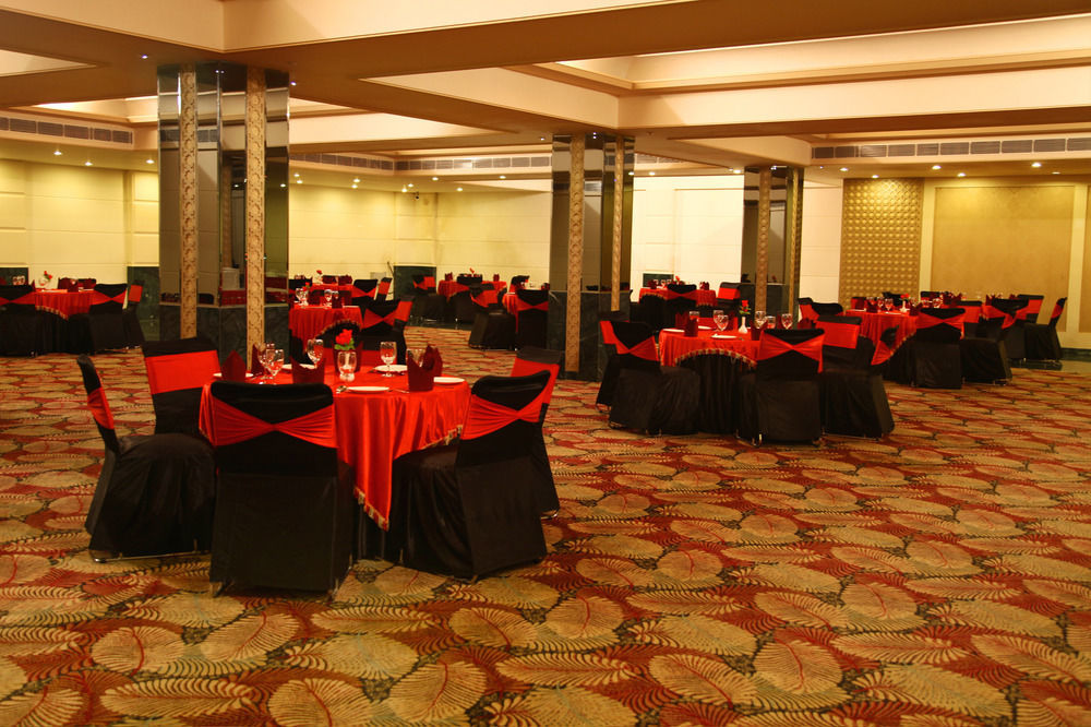 Continent Nakodar Hotel & Resorts ภายนอก รูปภาพ